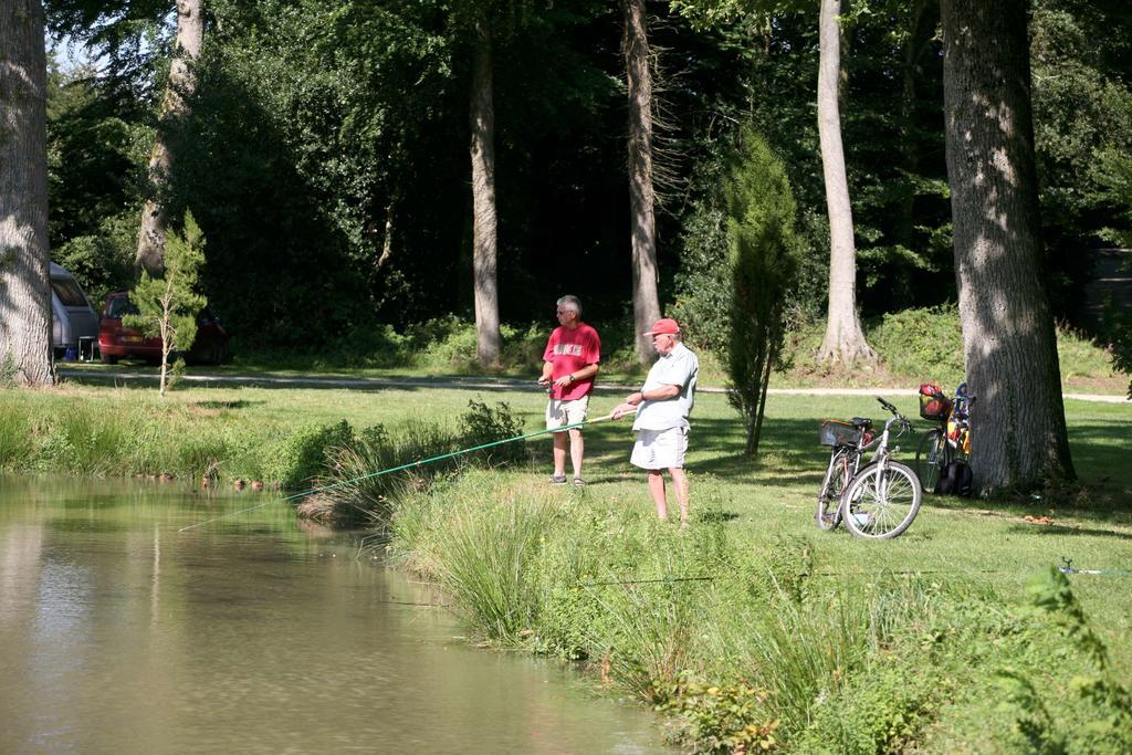 Les Ormes Domaine Et Resort Epiniac ภายนอก รูปภาพ